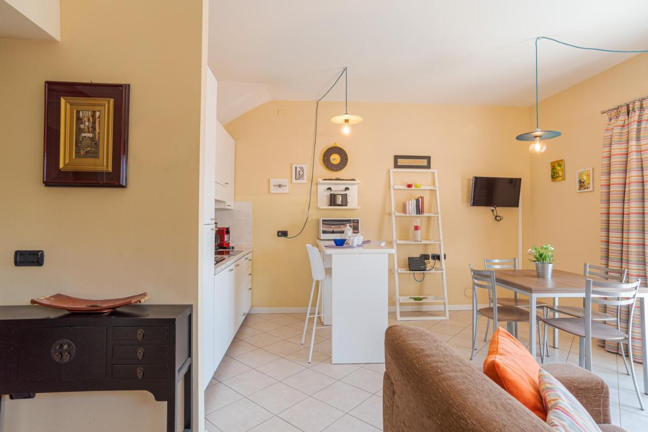 Lake Como Apartment With Balcony And Private Parking Ossuccio Exterior foto